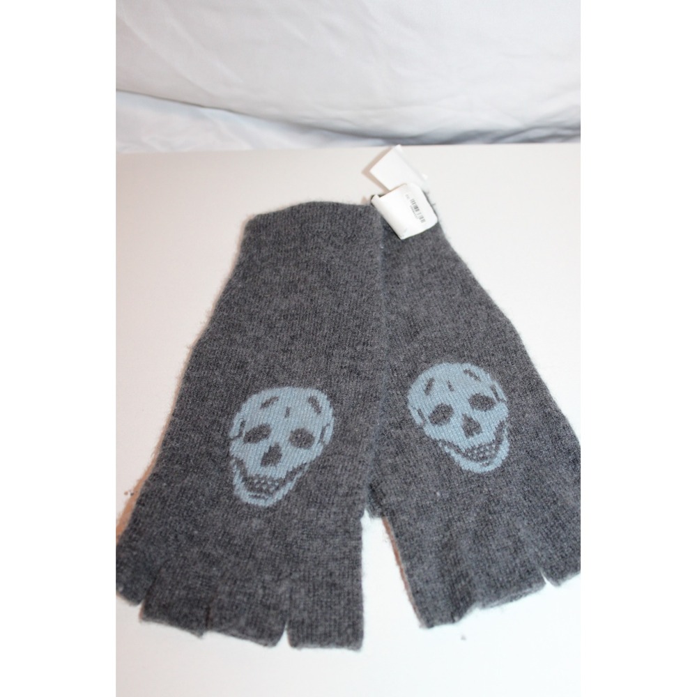 Skull Cashmere Gray Wool Blend Fingerless Gloves Blue Skull Graphic NWT